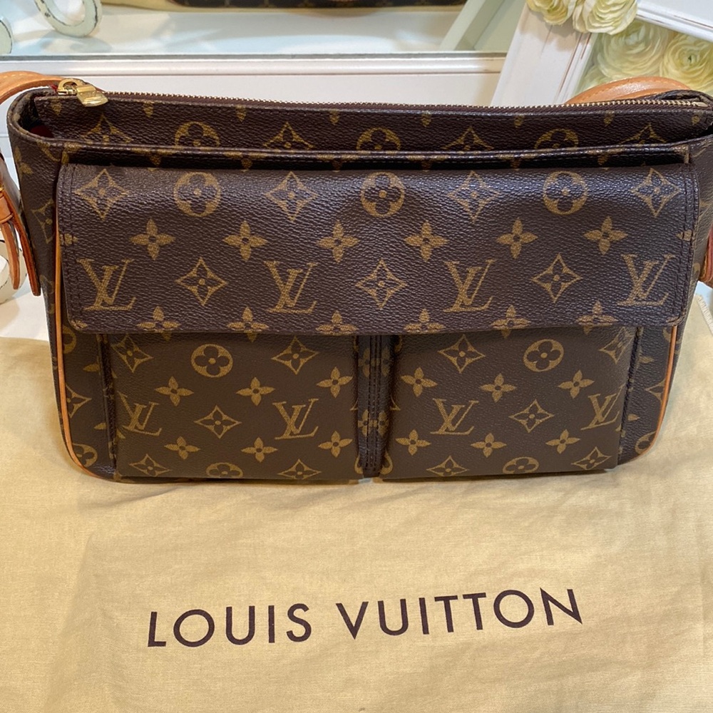 Louis Vuitton Cite Monogram Canvas shoulder bag